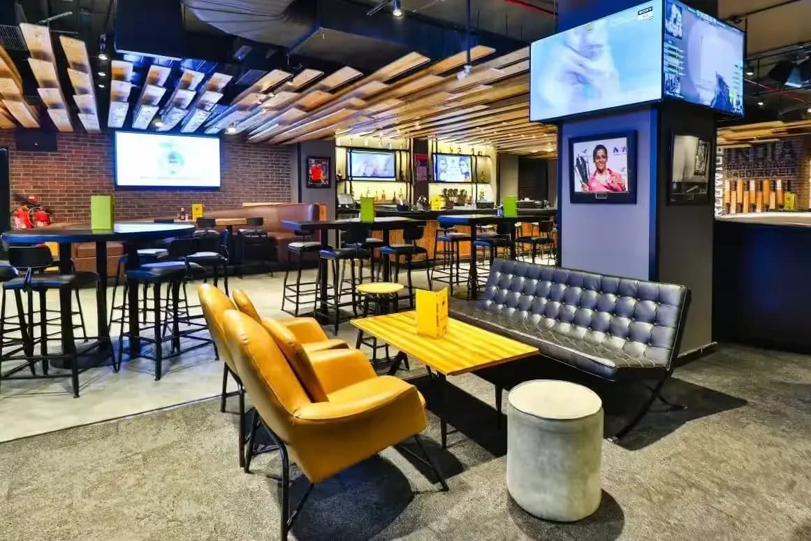 Buffalo Wild Wings, photograph 4