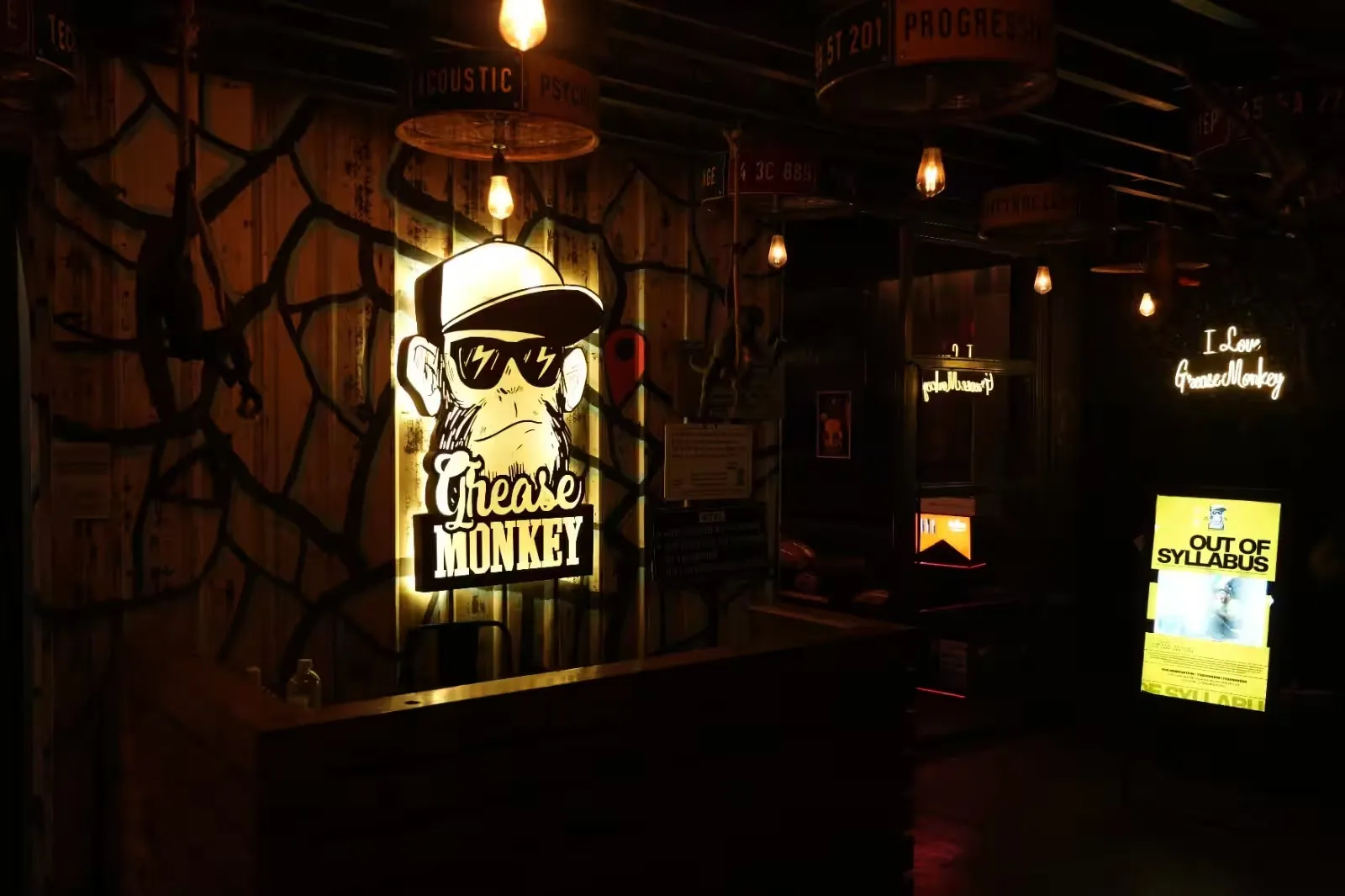 Grease Monkey, photograph 1