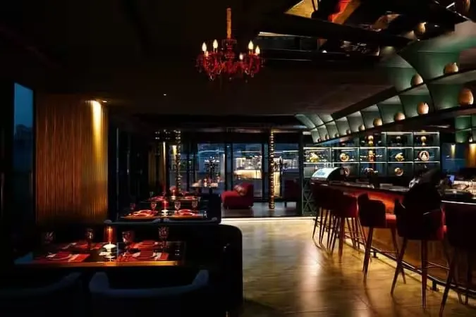 HIRO Pan Asian Bar & Kitchen, photograph 2