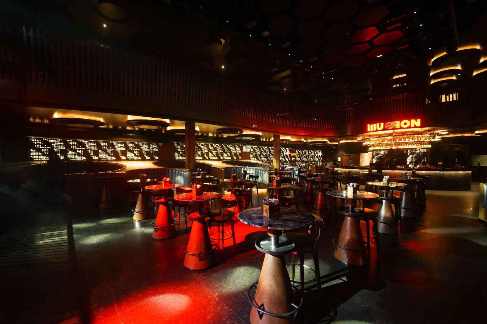 Illuzion Club & Kitchen, photograph 1
