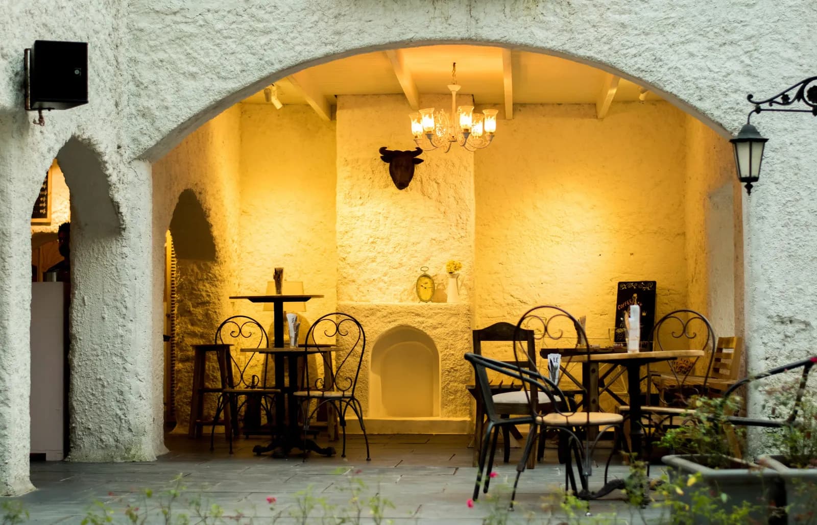 Lé Vantage Cafe & Bar, photograph 9