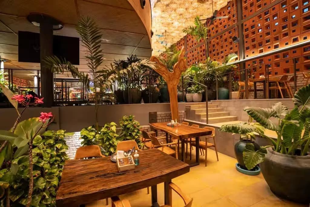 Makau Kitchen & Bar, photograph 1