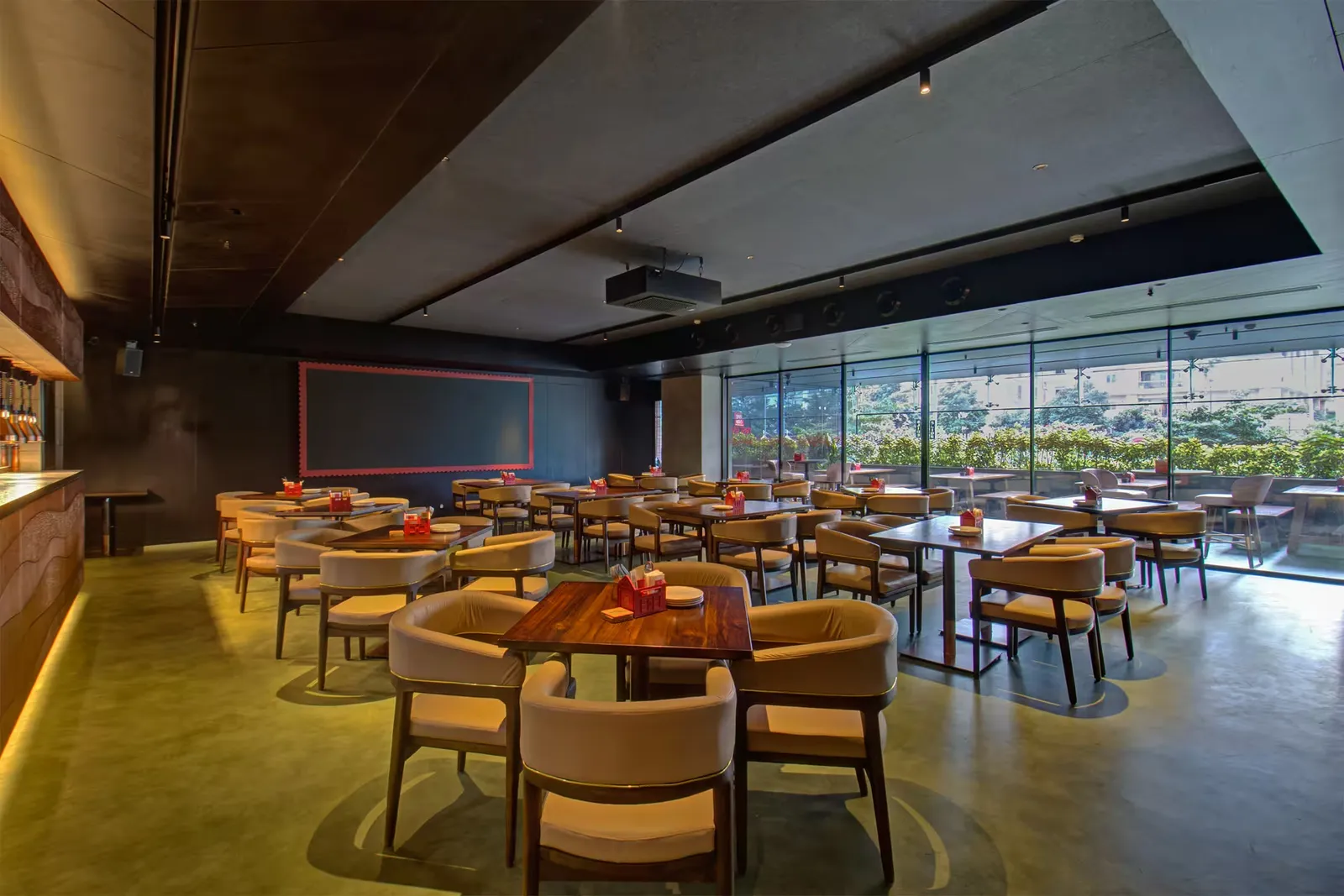 Post Card Global Tapas Bar, photograph 3