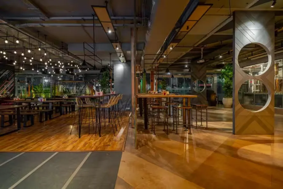 Red Rhino - Craft Brewery and Inspired Kitchen, photograph 2
