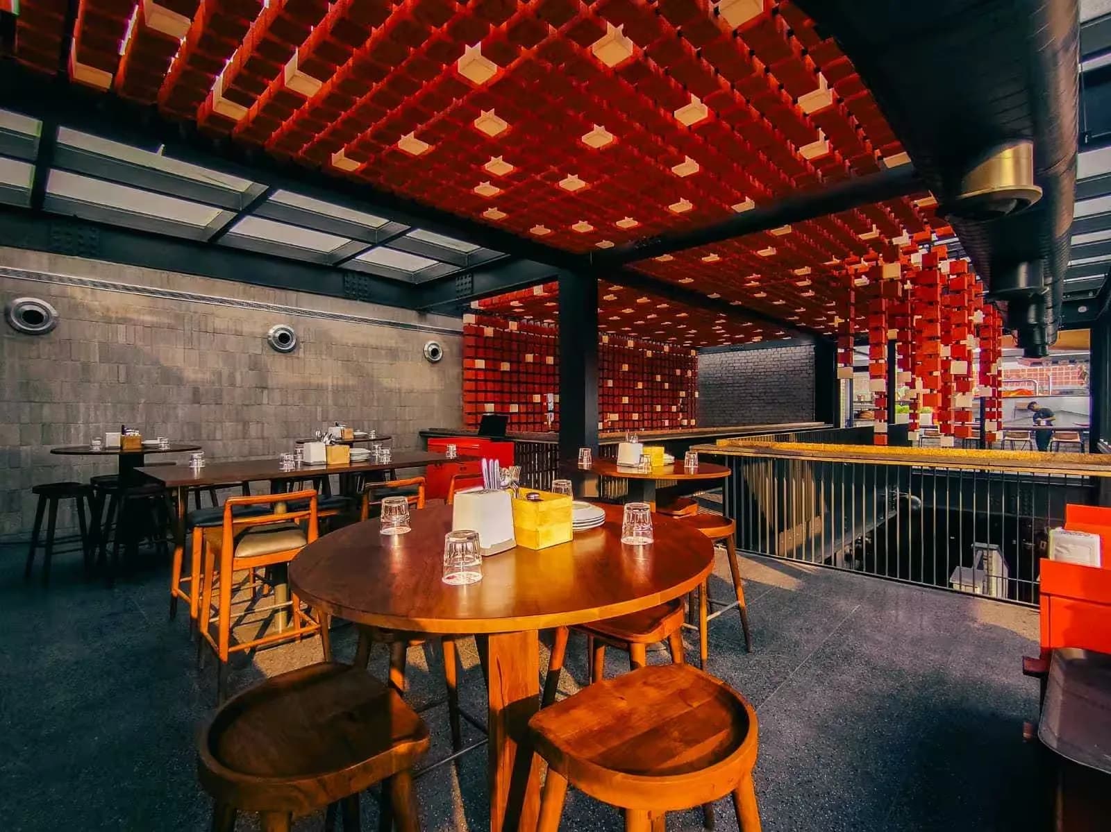 Red Rhino - Tap Room, photograph 2