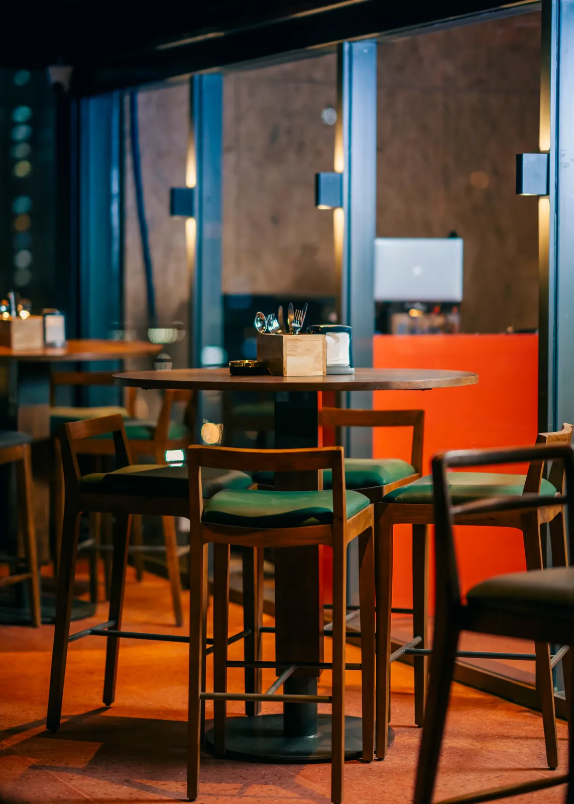 Red Rhino - Tap Room, photograph 3