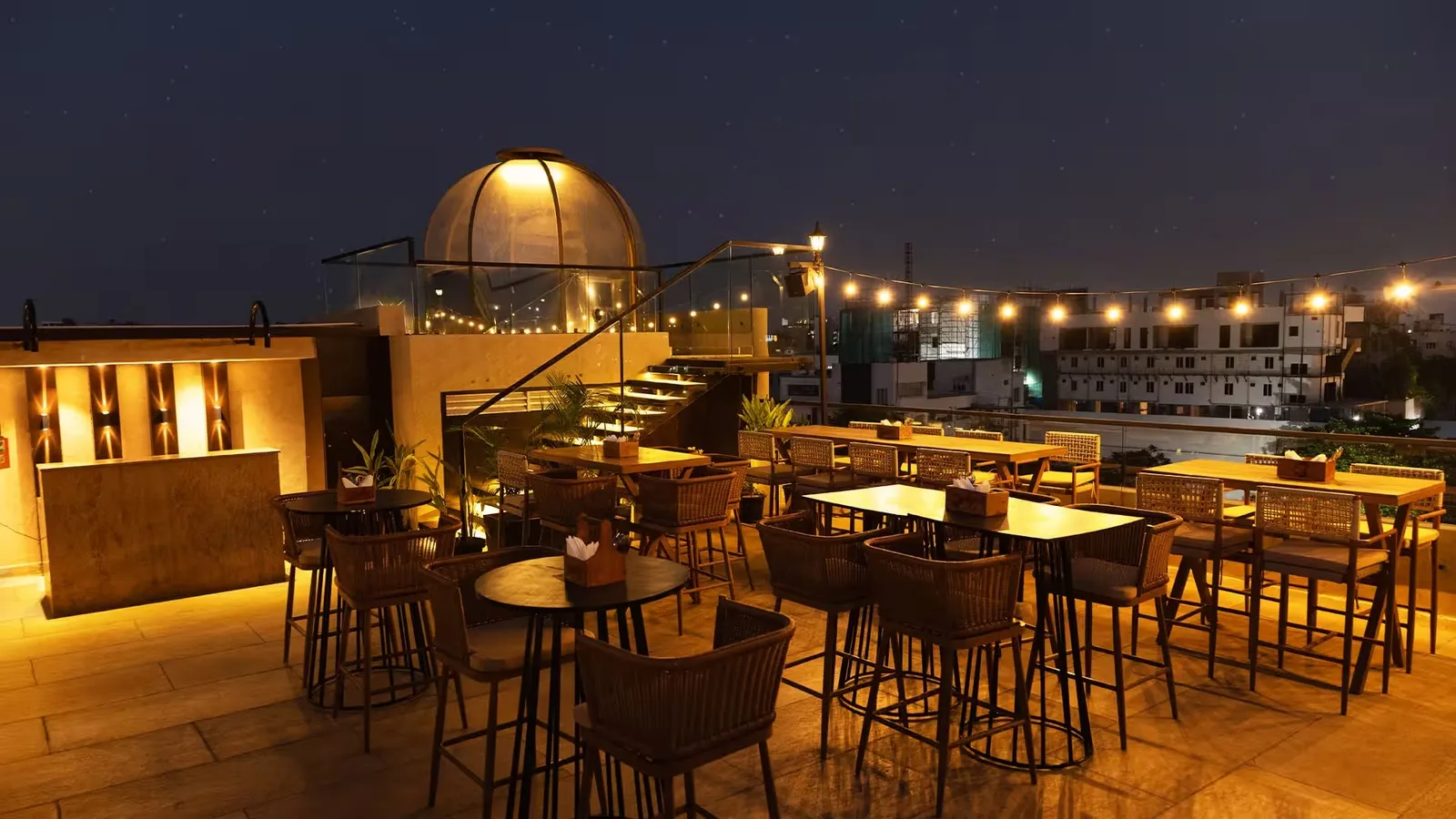Zindagi - Sky Bar & Kitchen, photograph 4