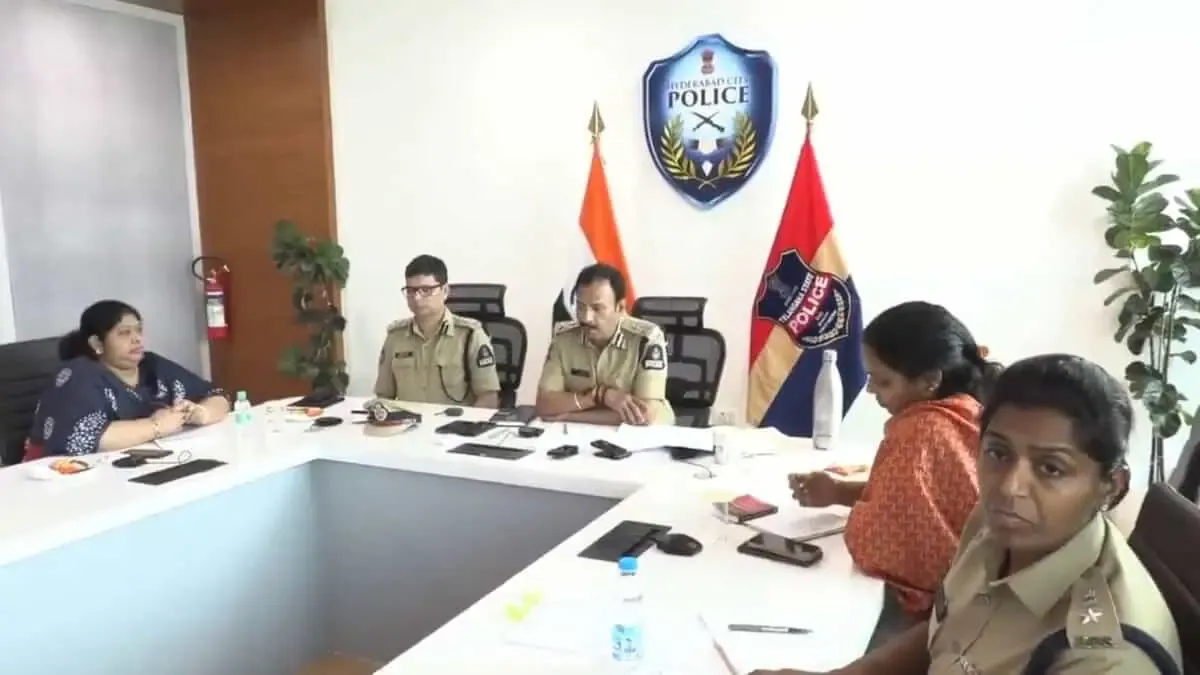 Commissioner Sajjanar Launches ‘Extra Mile Reward’ to Honour Hyderabad’s Finest Cops