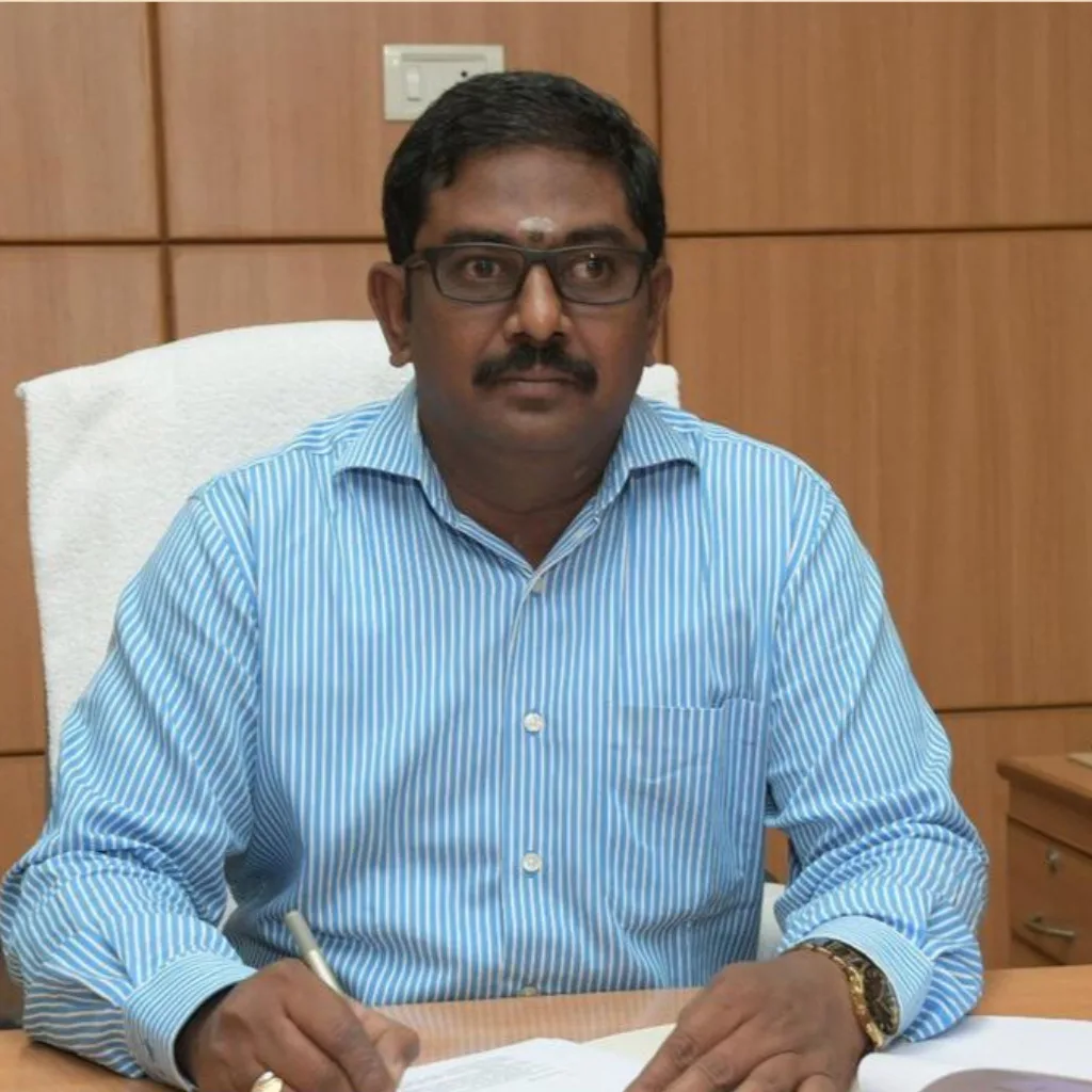 Portrait of P. Kadhiravan IAS