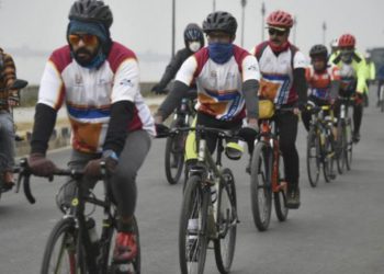 Para-cyclists