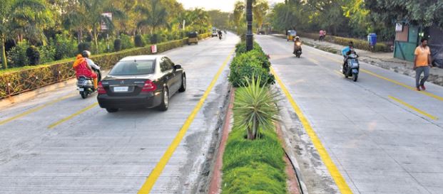 Necklace Road