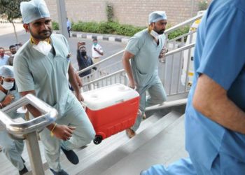 Patient, whose heart took a Metro, walks home