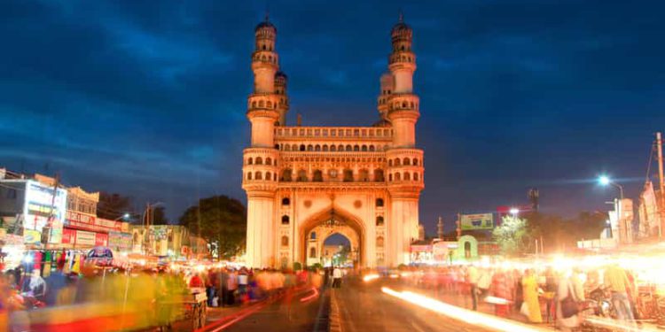 Heavenly touch to Hyderabad’s iconic monuments, stars were guides