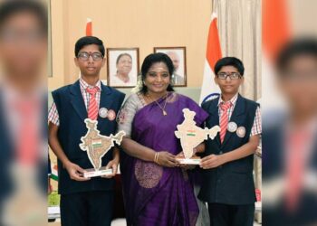 Governor lauds two students of Mancherial for drawing skills