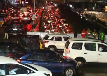 Traffic-congestion-in-Hyderabad-on-24-July.-Supplied