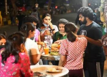 Confusion over shop closing times in Hyderabad.