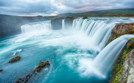Explore these picturesque waterfalls near Hyderabad this monsoon season.