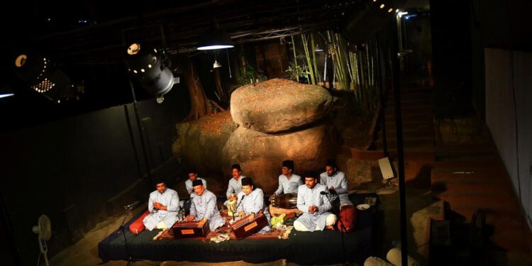 The Yellow Glow of Pathergatti: A 750-Year-Old Secret in the Heart of Hyderabad